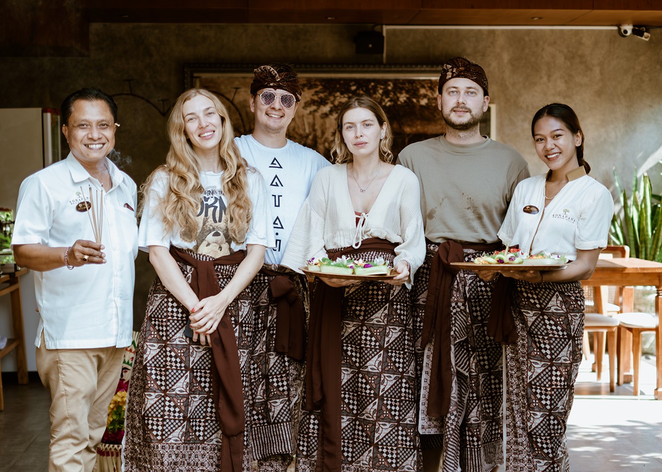 Agrapana Beach Villa - Archived - Balinese Offering Making 04
