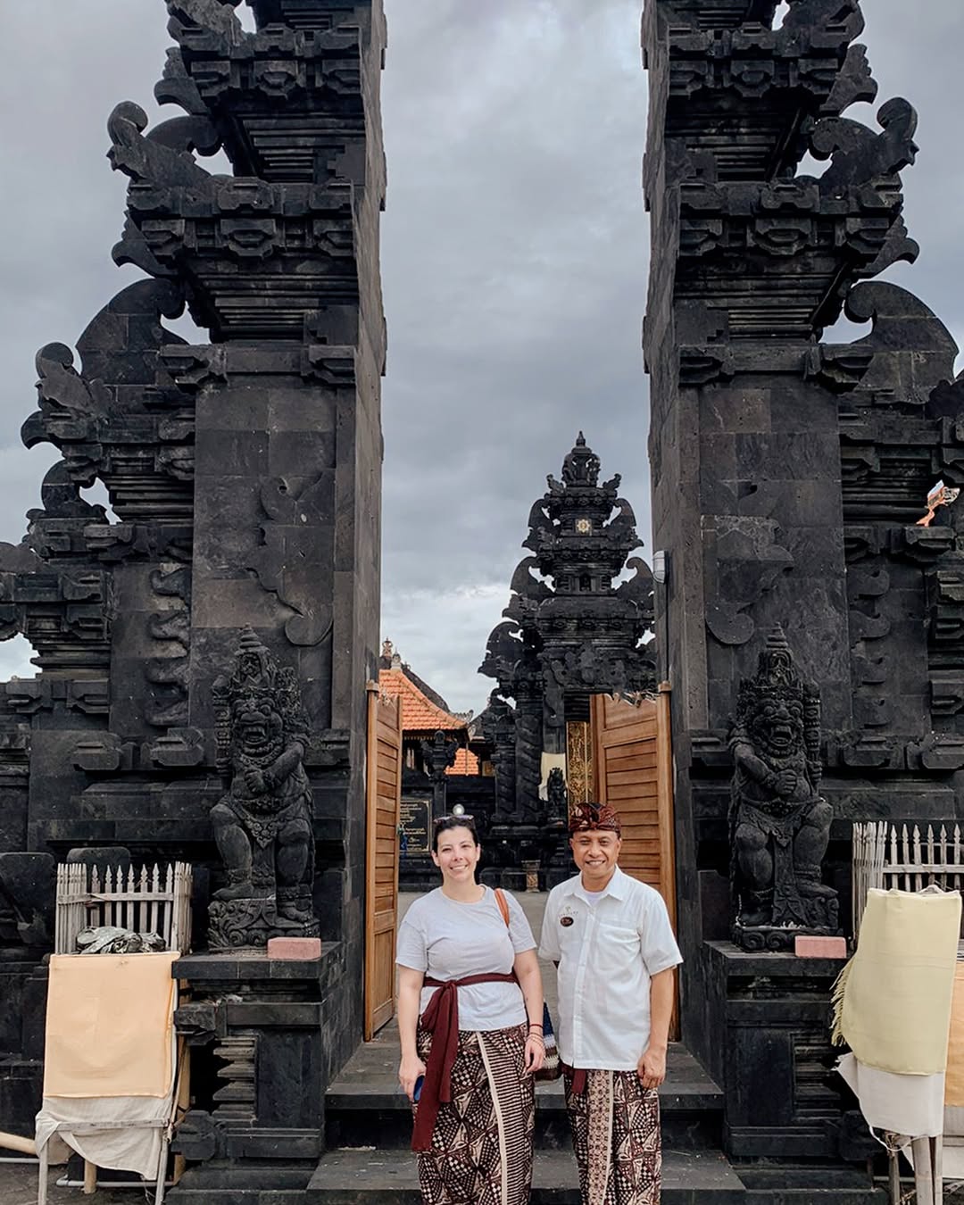 Agrapana Beach Villa - Balinese Dress-Up & Temple Visits